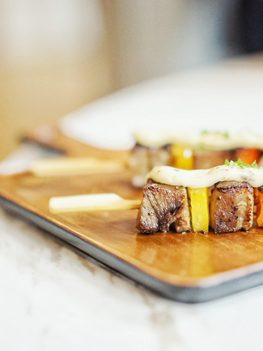 Frigarui din muschiulet de porc cu ardei